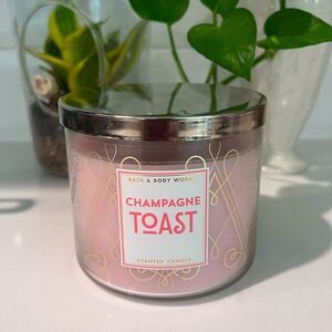 Bath and Body Works 3 Wick Champagne Toast Candle Summer Beach Vacation Scent